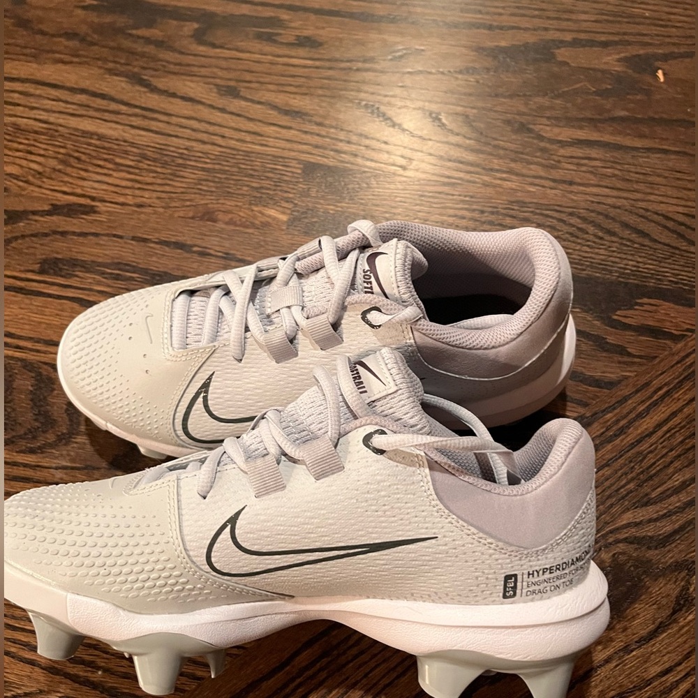 Nike Hyperdiamond New Women’s Softball Cleats